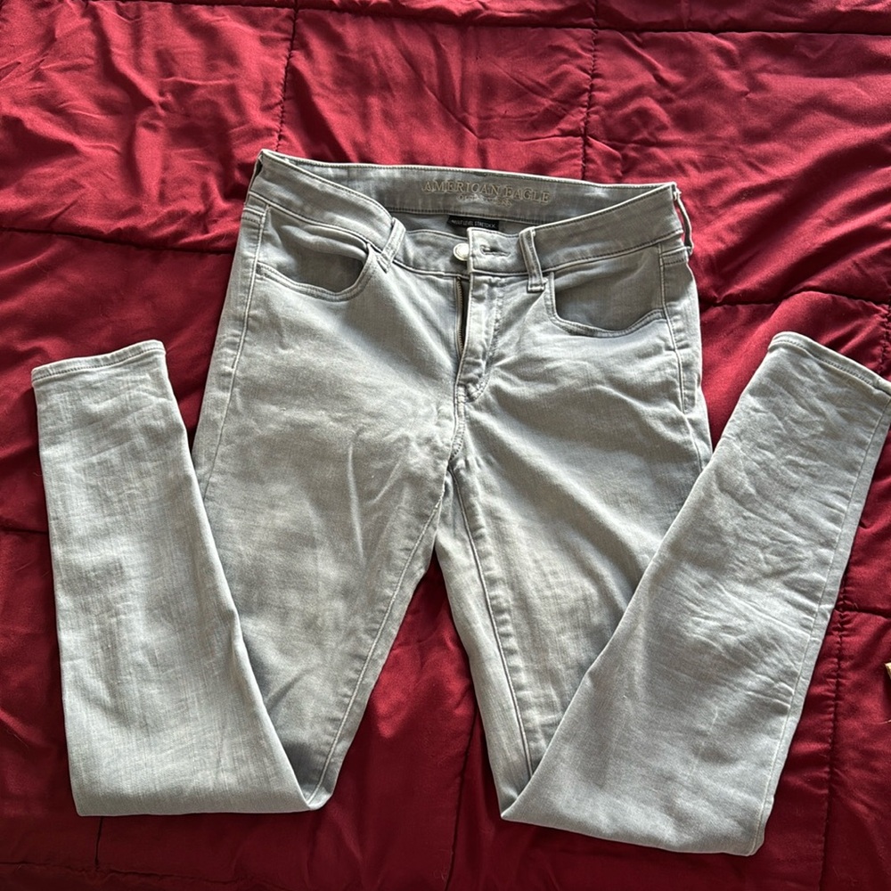 American Eagle Mid Rise Jegging